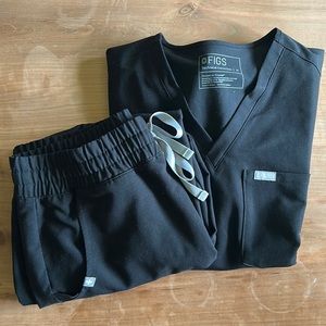 Figs black high waisted Zamora joggers and one pocket Catarina top Size M